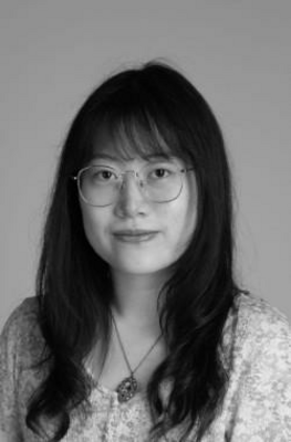 headshot Angela Zhang